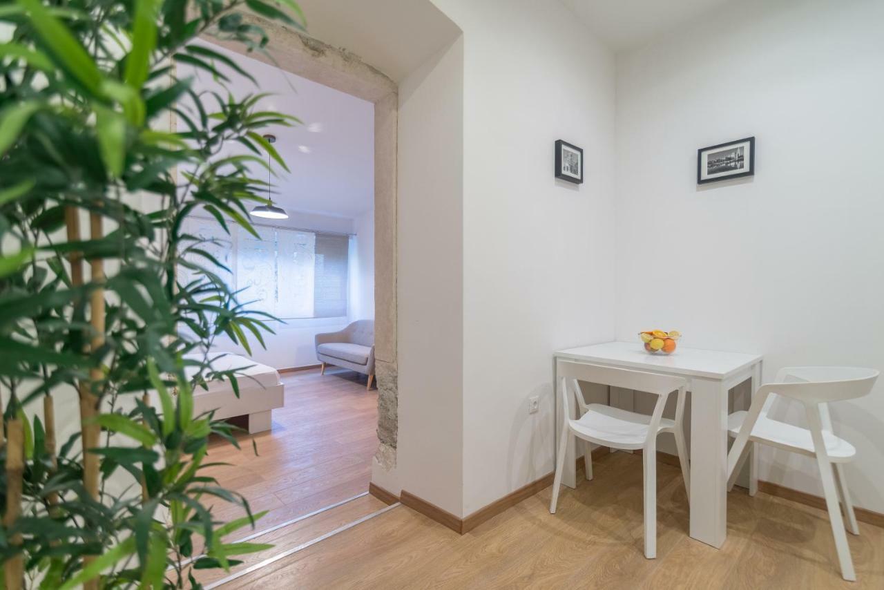 Studios & Apartments Porto Zara Esterno foto